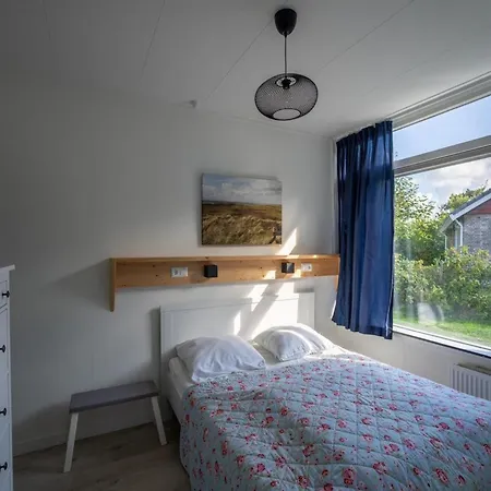 Prázdninový dům In With Garden Petten