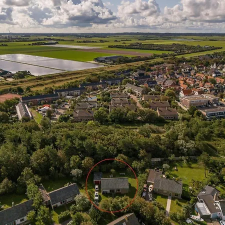 Prázdninový dům In With Garden *