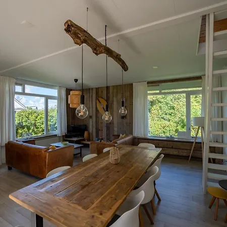 Prázdninový dům In With Garden